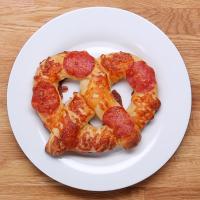 Cheese-stuffed Pizza Pretzels Recipe by Tasty_image