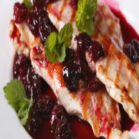 Cherry-Topped Grilled Chicken Recipe_image