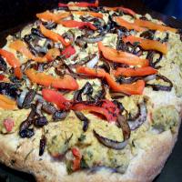 Hummus Pizza With Caramelized Onions and Roasted Red Peppers_image