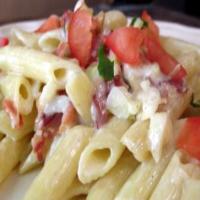 Penne Alfredo for One_image