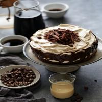 Layered Coffee & Cream Cake_image