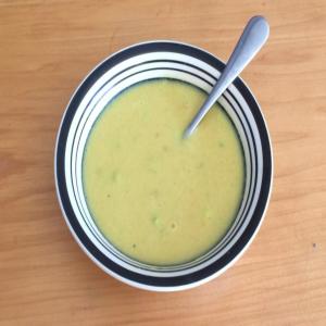 Cream of Cauliflower-Jicama Curry Soup_image