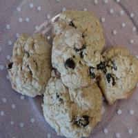 Easy Oatmeal Raisin Cookies image