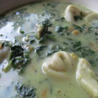 Creamy Chicken, Spinach and Tortellini Soup_image
