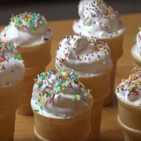 Marshmallow Ice Cream Cones_image