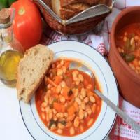 Savory Greek Beans (Fasolia Gigantes)_image