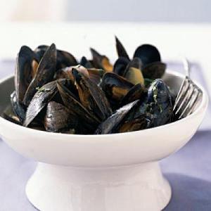 Mussels in Spicy Coconut Broth_image