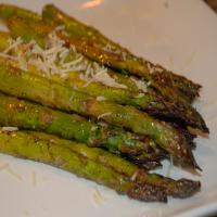 Balsamic Roasted Asparagus With Garlic_image