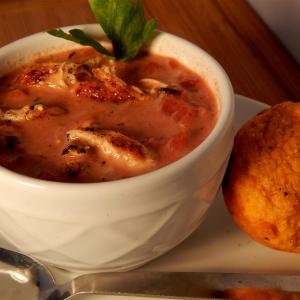 Low-Fat Fire-Roasted Tomato and Chicken Soup_image