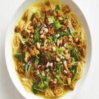 Thai Noodle Bowl with Chicken_image