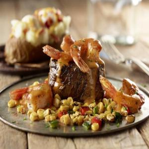Pepper Crusted Filet and Shrimp_image