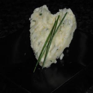 Chive-Horseradish Butter_image