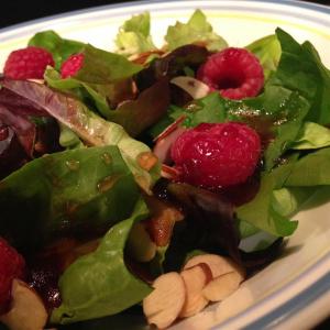 Pati's Spinach and Boysenberry Salad_image