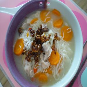 Mee Sua in Chicken and Vegetable Soup image
