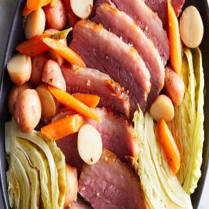Slow Cooker Corned Beef and Cabbage_image