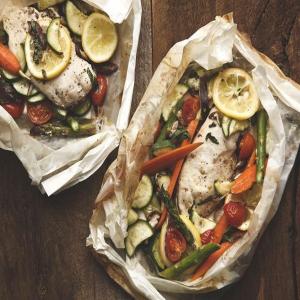 Chicken en Papillote with Spring Vegetables_image