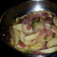 Spicy Apple and Onion Chutney_image