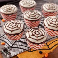 Halloween Spider Web Cupcakes_image