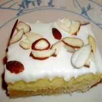 Almond Cheesecake Bars_image