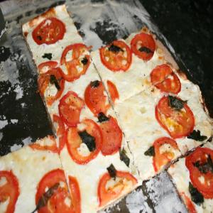 Margherita Pizza (Gluten Free)_image