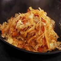 SIMPLE BEER-BRAISED CABBAGE WITH BACON Recipe - (4.2/5) image