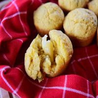 Cheesy Cornbread Muffins_image