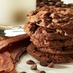 Chocolate Chocolate Chip Bacon Cookies Recipe - (4.4/5)_image