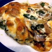 Smothered Chicken With Spinach and Mushrooms image