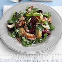 Warm mackerel & beetroot salad image