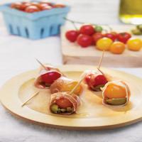 Cherry Tomatoes Wrapped in Prosciutto with Olives_image