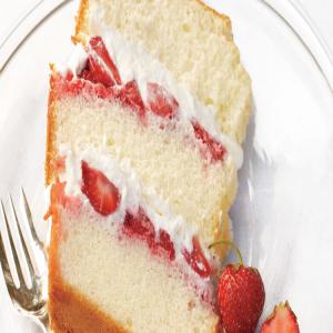 Chiffon Cake with Strawberries and Cream_image