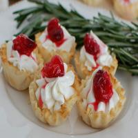No-Bake Cranberry Cheesecake Cups image