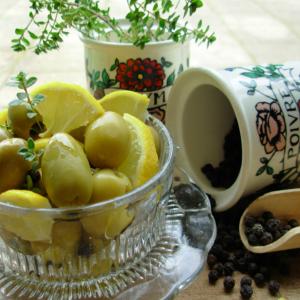 Peppery Citrus Olives image