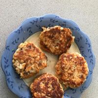 Salmon Cakes for One_image