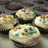 HOMEMADE BROWNIE CUPCAKES FROM SCRATCH WITH MARSHMALLOW FROSTING Recipe - (4.6/5)_image