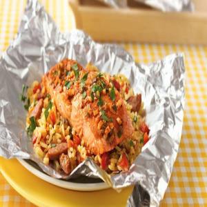 Grilled Salmon Paella Foil Packs_image