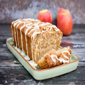 Easy Vegan Apple Loaf Cake_image
