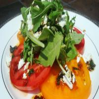 Heirloom Tomato Salad With Goat Cheese and Arugula_image