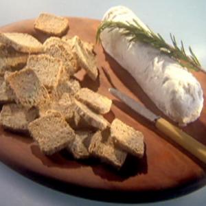 Peppered Rosemary Oat Crackers image
