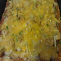 BBQ chicken pizza with zing image