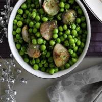 Peas with roasted shallots image