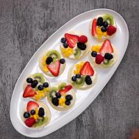 Cookie Fruit Pizzas Recipe by Tasty_image