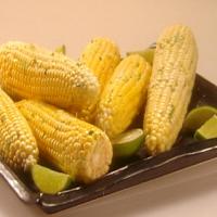 Roasted Corn on the Cob with Cilantro Lime Butter_image