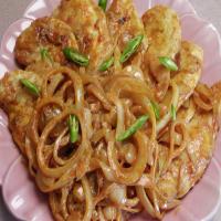 Veal Scallops in a Creamy Paprika Onion Sauce_image