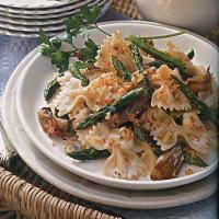 Farfalle with Asparagus, Roasted Shallots and Blue Cheese_image