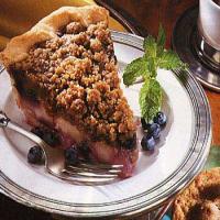 Streusel Topped Pear and Blueberry Pie image