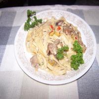 Fettuccine With Italian Sausage and Olives_image
