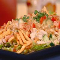 Thai Chicken Salad with Peanuts and Lime_image