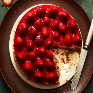 Retro Strawberries-and-Cream Pretzel Tart Recipe | Epicurious.com_image