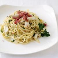 Spaghettini with Crab and Spicy Lemon Sauce image